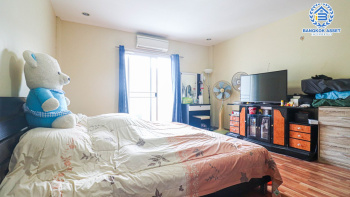 *****ทาวน์เฮาส์มือสองนนทบุรี ม.พุทธชาด บางบัวทอง เนื้อที่ 34 ตร.ว 2 หลังคู่ พร้อมขาย กับฟังก์ชัน 4 ห้องนอน 3 ห้องน้ำ 2 ที่จอดรถ สภาพแวดล้อมสะอาดและร่มเย็น มีพื้นที่สีเขียวภายในโครงการ ใกล้ห้างสรรพสินค้า "เซ็นทรัลเวสเกต" "อิเกีย" และโครงการรถไฟฟ้าสายสีม่วง "สถานีบางพลู"