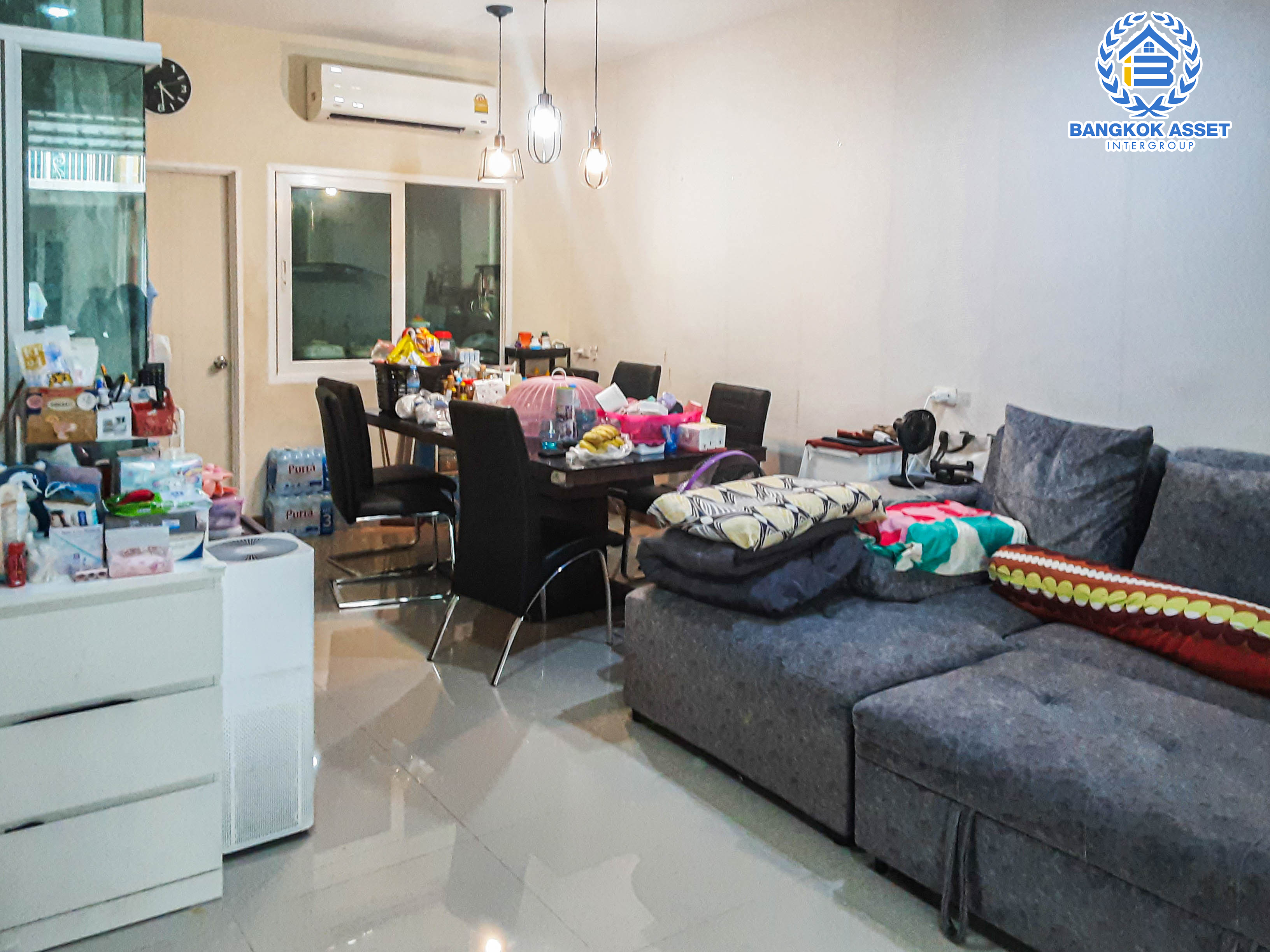 *****ทาวน์เฮ้าส์มือสอง นนทบุรี ม.โกลเด้นทาวน์ รัตนาธิเบศร์-สถานีรถไฟฟ้าบางพลู เนื้อที่ 21.20 ตร.ว. ฟังก์ชัน 4 ห้องนอน 3 ห้องน้ำ 2 ที่จอดรถ ภายในตกแต่งทันสมัย ฟรี! เครื่องปรับอากาศ บนทำเลเดินทางสะดวก เชื่อมต่อถนนรัตนาธิเบศร์ ใกล้รถไฟฟ้าสายสีม่วง "สถานีบางพลู" และจุดขึ้นทางด่วน "ศรีรัช-วงแหวนรอบนอก"