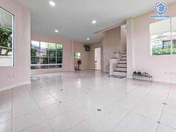 *****บ้านเดี่ยวมือสองนนทบุรี ม.ชลลดา วัดลาดปลาดุก หลังมุม เนื้อที่สูงสุดเกือบ 55 ตร.ว พร้อมฟังก์ชัน 3 ห้องนอน 2 ห้องน้ำ 2 ที่จอดรถ ตกแต่งใหม่ ที่สุดแห่งการเดินทาง เชื่อมต่อถนนกาญจนาภิเษก บ้านกล้วย-ไทรน้อย ใกล้ทางหลวง "หมายเลข 9"...