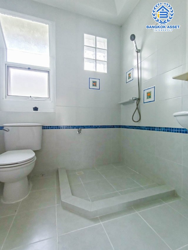 *****บ้านเดี่ยวมือสองนนทบุรี ม.ชลลดา วัดลาดปลาดุก โครงการคุณภาพจาก L&H เนื้อที่  51 ตร.ว พร้อมขาย ฟังก์ชัน 3 ห้องนอน 2 ห้องนอน 2 ที่จอดรถ ฟรี! แถมเครื่องปรับอากาศ 2 เครื่อง ตกแต่งใหม่สภาพสวย เชื่อมต่อ ถ.กาญจนาภิเษก ถ.บ้านกล้วย-ไทรน้อย ใกล้ทางหลวง "หมายเลข 9"