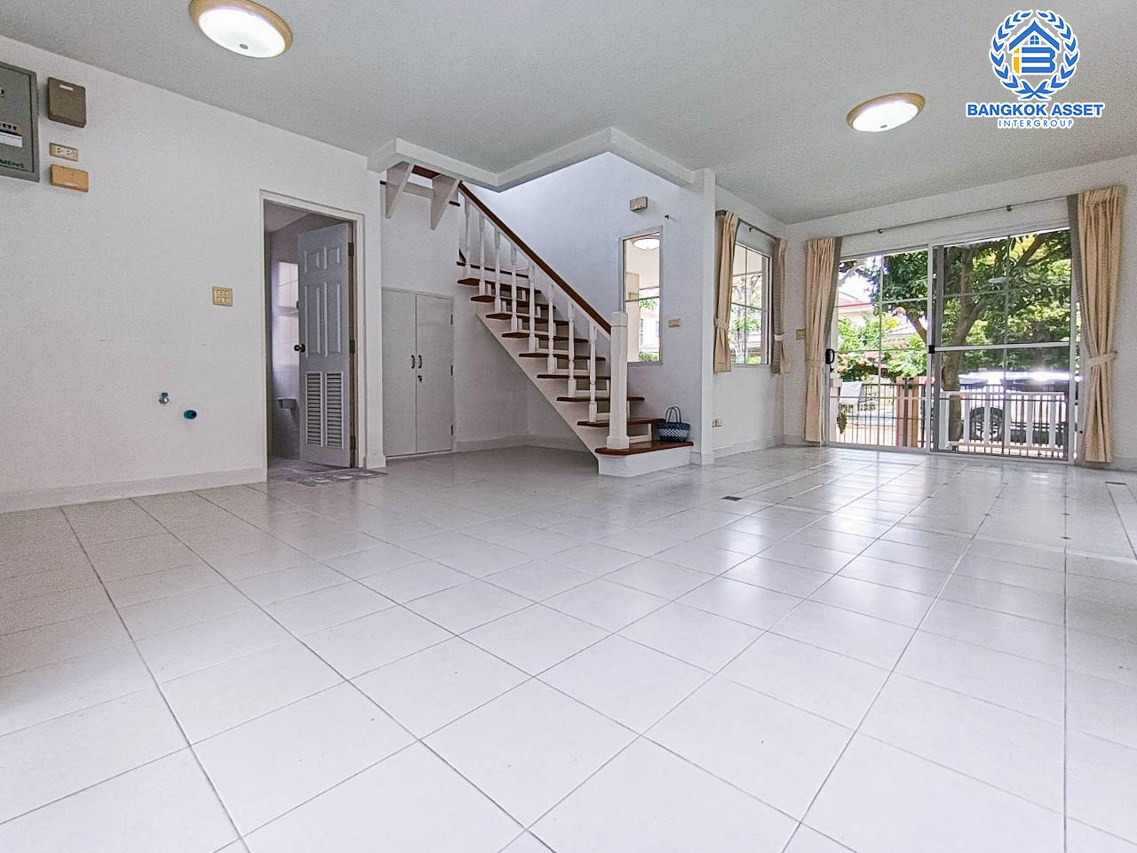 *****บ้านเดี่ยวมือสองนนทบุรี ม.ชลลดา วัดลาดปลาดุก โครงการคุณภาพจาก L&H เนื้อที่  51 ตร.ว พร้อมขาย ฟังก์ชัน 3 ห้องนอน 2 ห้องนอน 2 ที่จอดรถ ฟรี! แถมเครื่องปรับอากาศ 2 เครื่อง ตกแต่งใหม่สภาพสวย เชื่อมต่อ ถ.กาญจนาภิเษก ถ.บ้านกล้วย-ไทรน้อย ใกล้ทางหลวง "หมายเลข 9"