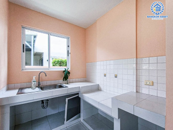 *****บ้านเดี่ยวมือสองนนทบุรี ม.ชลลดา วัดลาดปลาดุก โครงการคุณภาพจาก L&H เนื้อที่  51 ตร.ว พร้อมขาย ฟังก์ชัน 3 ห้องนอน 2 ห้องนอน 2 ที่จอดรถ ฟรี! แถมเครื่องปรับอากาศ 2 เครื่อง ตกแต่งใหม่สภาพสวย เชื่อมต่อ ถ.กาญจนาภิเษก ถ.บ้านกล้วย-ไทรน้อย ใกล้ทางหลวง "หมายเลข 9"