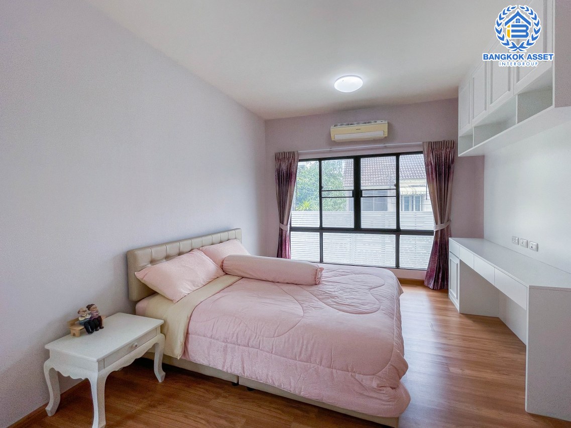 *****ทาวน์โฮมมือสองกรุงเทพฯ ม.เฌอคูน สาทร-ราชพฤกษ์ #หลังมุม เนื้อที่กว้างขวางเกือบ 29 ตร.ว. ฟังก์ชัน 3 ห้องนอน 3 ห้องน้ำ 2 ที่จอดรถ พร้อมเข้าอยู่ หน้าบ้านไม่ชนใคร แถมฟรี! เฟอร์นิเจอร์ทั้งหลัง บนทำเลเชื่อมต่อหลายเส้นทาง ใกล้รถไฟฟ้าสายสีแดง "สถานีตลิ่งชัน" จองเลย!