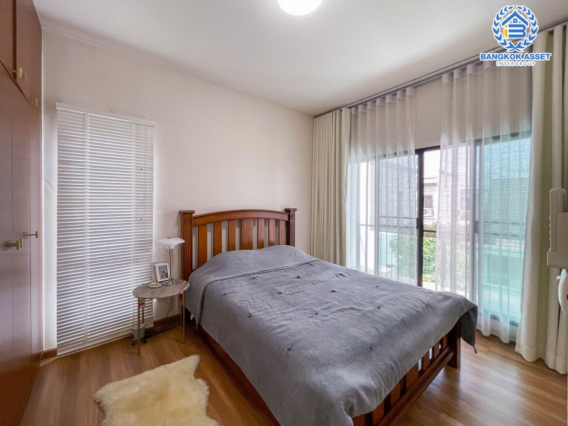 *****ทาวน์โฮมมือสองกรุงเทพฯ ม.เฌอคูน สาทร-ราชพฤกษ์ #หลังมุม เนื้อที่กว้างขวางเกือบ 29 ตร.ว. ฟังก์ชัน 3 ห้องนอน 3 ห้องน้ำ 2 ที่จอดรถ พร้อมเข้าอยู่ หน้าบ้านไม่ชนใคร แถมฟรี! เฟอร์นิเจอร์ทั้งหลัง บนทำเลเชื่อมต่อหลายเส้นทาง ใกล้รถไฟฟ้าสายสีแดง "สถานีตลิ่งชัน" จองเลย!