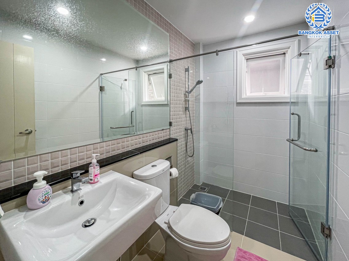 *****บ้านเดี่ยวมือสองนนทบุรี ม.เดอะซิตี้ รัตนาธิเบศร์-บางใหญ่ เนื้อที่สุดคุ้มกว้าง 57.3 ตร.ว สไตล์โมเดิร์น พร้อมด้วยฟังก์ชัน 4 ห้องนอน 3 ห้องน้ำ 2 ที่จอดรถ พิเศษแถมฟรี! เครื่องปรับอากาศ 5 เครื่อง ระบบรักษาความปลอดภัยครบครัน ใกล้ห้าง "เซ็นทรัลเวสเกต" และโครงการรถไฟฟ้าสีม่วง "สถานีคลองบางไผ่"