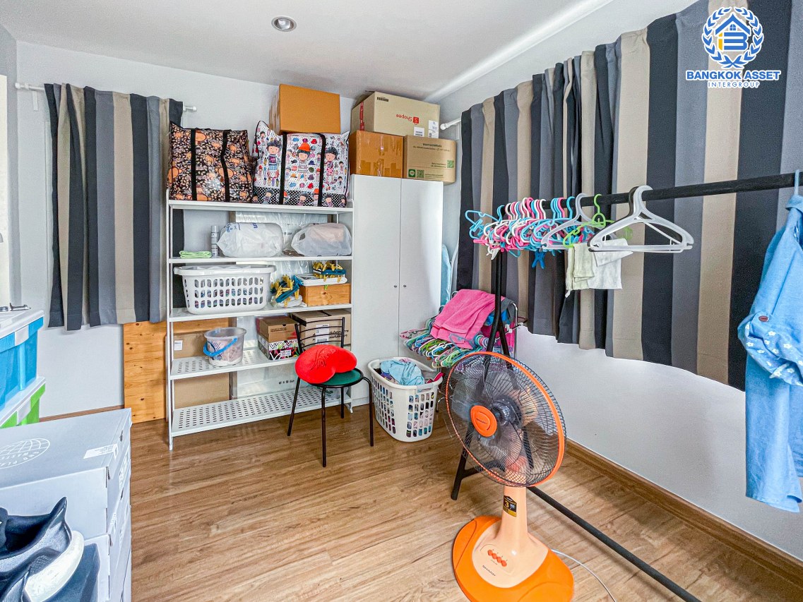 *****บ้านเดี่ยวมือสองนนทบุรี ม.เดอะซิตี้ รัตนาธิเบศร์-บางใหญ่ เนื้อที่สุดคุ้มกว้าง 57.3 ตร.ว สไตล์โมเดิร์น พร้อมด้วยฟังก์ชัน 4 ห้องนอน 3 ห้องน้ำ 2 ที่จอดรถ พิเศษแถมฟรี! เครื่องปรับอากาศ 5 เครื่อง ระบบรักษาความปลอดภัยครบครัน ใกล้ห้าง "เซ็นทรัลเวสเกต" และโครงการรถไฟฟ้าสีม่วง "สถานีคลองบางไผ่"