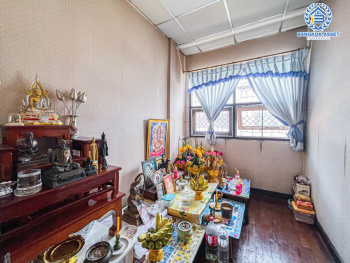 *****ทาวน์เฮ้าส์มือสอง ม.ภัทรนิเวศน์4 รัชดาภิเษก หลังมุม เนื้อที่กว้าง 18.40 ตร.ว. ฟังก์ชัน 3 ห้องนอน 2 ห้องน้ำ 1 ที่จอดรถ สภาพภายในสวย พร้อมเข้าอยู่ ตั้งบนทำเลเดินทางง่าย เชื่อมต่อถนนวงศ์สว่าง ใกล้รถไฟฟ้าสายสีม่วง "วงศ์สว่าง" และจุดขึ้นทางด่วน "ศรีรัช"