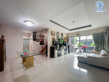 ***บ้านเดี่ยวมือสองนครปฐม ย่านพุทธมณฑล ม.ไลฟ์บางกอกบูเลอวาร์ด ปิ่นเกล้า-เพชรเกษม เนื้อที่กว้างสุดคุ้ม! 72.1 ตร.ว บ้านหลังมุมตกแต่งใหม่ ฟังก์ชัน 3 ห้องนอน 3 ห้องน้ำ 2 ที่จอดรถ ฟรี! เครื่องปรับอากาศ 4 เครื่อง ทำเลดี เหมาะสมกับทุกครอบครัว  ใกล้ย่านค้าขาย "ตลาดสนามหลวง2"