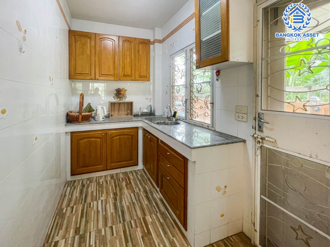 บ้านเดี่ยวมือสองนนทบุรี ม.เพอร์เฟคเพลส รัตนาธิเบศร์ เนื้อที่สูงสุดเกือบ 56 ตร.ว พร้อมฟังก์ชัน 3 ห้องนอน 2 ห้องน้ำ 1 ที่จอดรถ พิเศษฟรี! 1 เครื่องปรับอากาศ มีระบบรักษาความปลอดภัย เชื่อมต่อถนนรัตนาธิเบศร์, ถนนราชพฤกษ์ ใกล้โครงการรถไฟฟ้าสีม่วง "สถานีไทรม้า"