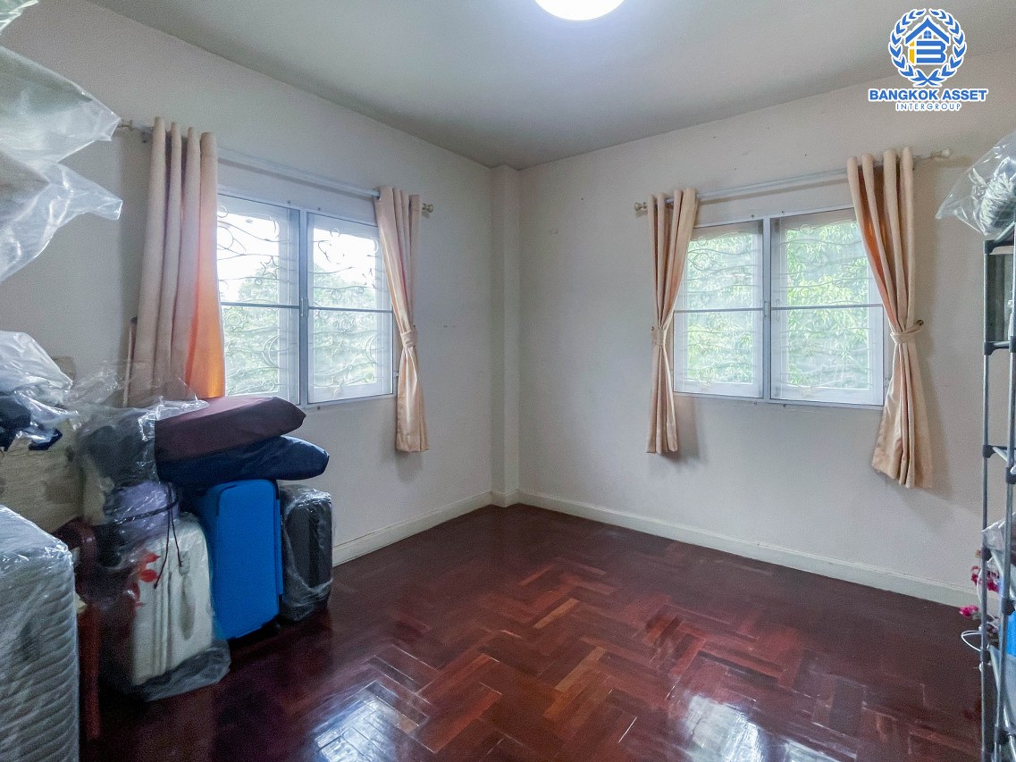 บ้านเดี่ยวมือสองนนทบุรี ม.เพอร์เฟคเพลส รัตนาธิเบศร์ เนื้อที่สูงสุดเกือบ 56 ตร.ว พร้อมฟังก์ชัน 3 ห้องนอน 2 ห้องน้ำ 1 ที่จอดรถ พิเศษฟรี! 1 เครื่องปรับอากาศ มีระบบรักษาความปลอดภัย เชื่อมต่อถนนรัตนาธิเบศร์, ถนนราชพฤกษ์ ใกล้โครงการรถไฟฟ้าสีม่วง "สถานีไทรม้า"