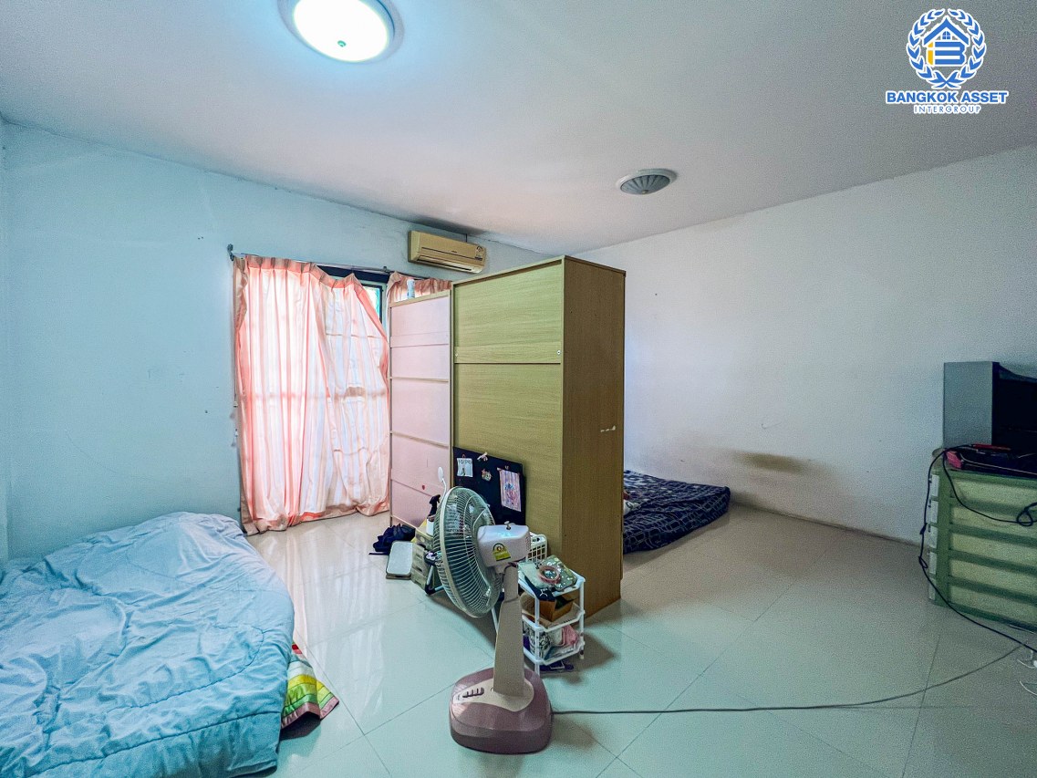 ทาวน์เฮาส์มือสองนนทบุรี กาญจนาภิเษก ม.มณฑล5 บางใหญ่ เนื้อที่ 20.4 ตร.ว พร้อมด้วยฟังก์ชัน 3 ห้องนอน 2 ห้องน้ำ 2 ที่จอดรถ ฟรีสุดคุ้ม! 3 เครื่องปรับอากาศ ทำเลดี เหมาะกับทุกครอบครัว ที่สุดแห่งการเดินทาง เชื่อมต่อถนนกันตนา, ถนนกาญจนาภิเษก มีรถโดยสารผ่านตลอด ใกล้ห้าง "พลัสมอล'