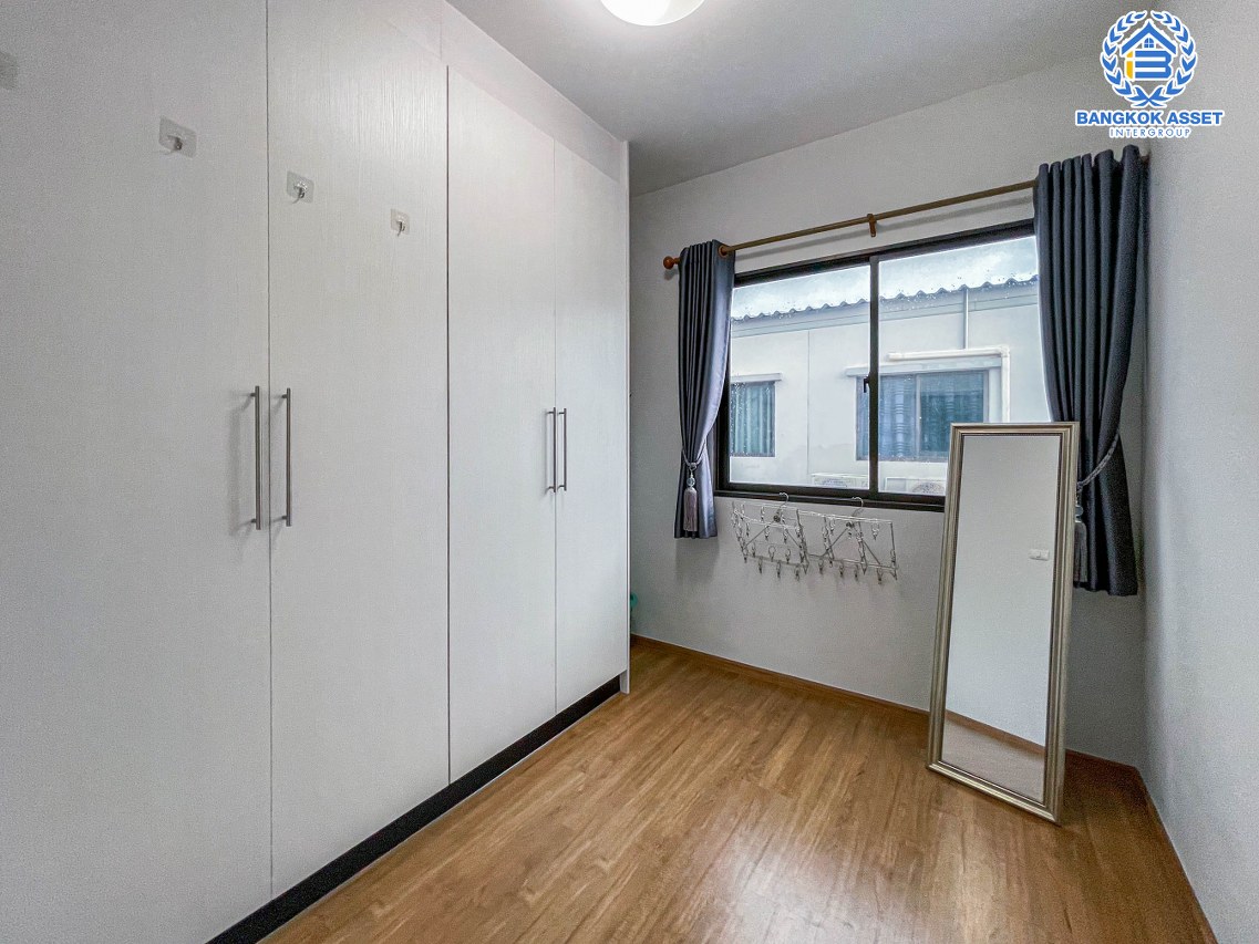 *****ทาวน์เฮาส์มือสองนนทบุรี ม.พลีโน่ ราชพฤกษ์-รัตนาธิเบศร์ เนื้อที่ 18.9 ตร.ว กับฟังก์ชัน 3 ห้องนอน 2 ห้องน้ำ 2 ที่จอดรถ  บ้านสวยสภาพดีแถมเฟอร์นิเจอร์ ทำเลดีหันหน้าไม่ชนบ้านอื่น เข้า-ออกได้หลายเส้นทาง ใกล้โครงการรถไฟฟ้าสายสีม่วง "สถานีบางพลู" และทางด่วน "ศรีรัช-วงแหวนรอบนอก"