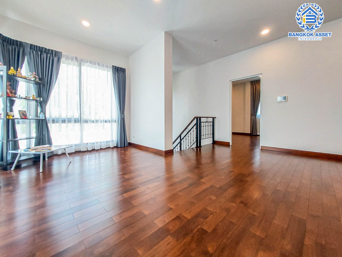 *****บ้านเดี่ยวมือสองนนทบุรี ม.เดอะซิตี้ รัชดา-วงศ์สว่าง #หลังมุม เนื้อที่กว้างขวางถึงเกือบ 76 ตร.ว. ฟังก์ชัน 5 ห้องนอน 5 ห้องน้ำ 2 ที่จอดรถ บ้านสภาพสวย บนทำเลเยี่ยม เพียง 5 นาทีก็ถึงรถไฟฟ้าสายสีม่วง "สถานีแยกติวานนท์" ใกล้ทางด่วน "ศรีรัช"