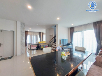 *****บ้านเดี่ยวมือสองนนทบุรี ม.เดอะซิตี้ รัชดา-วงศ์สว่าง #หลังมุม เนื้อที่กว้างขวางถึงเกือบ 76 ตร.ว. ฟังก์ชัน 5 ห้องนอน 5 ห้องน้ำ 2 ที่จอดรถ บ้านสภาพสวย บนทำเลเยี่ยม เพียง 5 นาทีก็ถึงรถไฟฟ้าสายสีม่วง "สถานีแยกติวานนท์" ใกล้ทางด่วน "ศรีรัช"