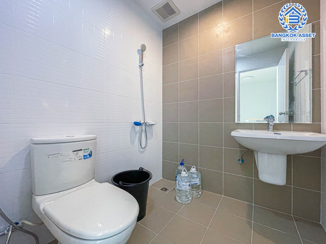 *****ทาวน์เฮ้าส์มือสองปทุมธานี หมู่บ้าน พฤกษา110 แจ้งวัฒนะ-ราชพฤกษ์ หลังมุม เนื้อที่กว้าง 21.50 ตร.ว. ฟังก์ชัน 3 ห้องนอน 2 ห้องน้ำ 1 ที่จอดรถ พื้นที่ใช้สอยกว้างขวาง มาพร้อมกับราคาเบา ๆ คุ้มที่สุดในโครงการ! ตั้งบนทำเลดี เชื่อมต่อถนนชัยพฤกษ์, ถนนแจ้งวัฒนะ, ถนนติวานนท์ ใกล้จุดขึ้นทางด่วน "ศรีสมาน"