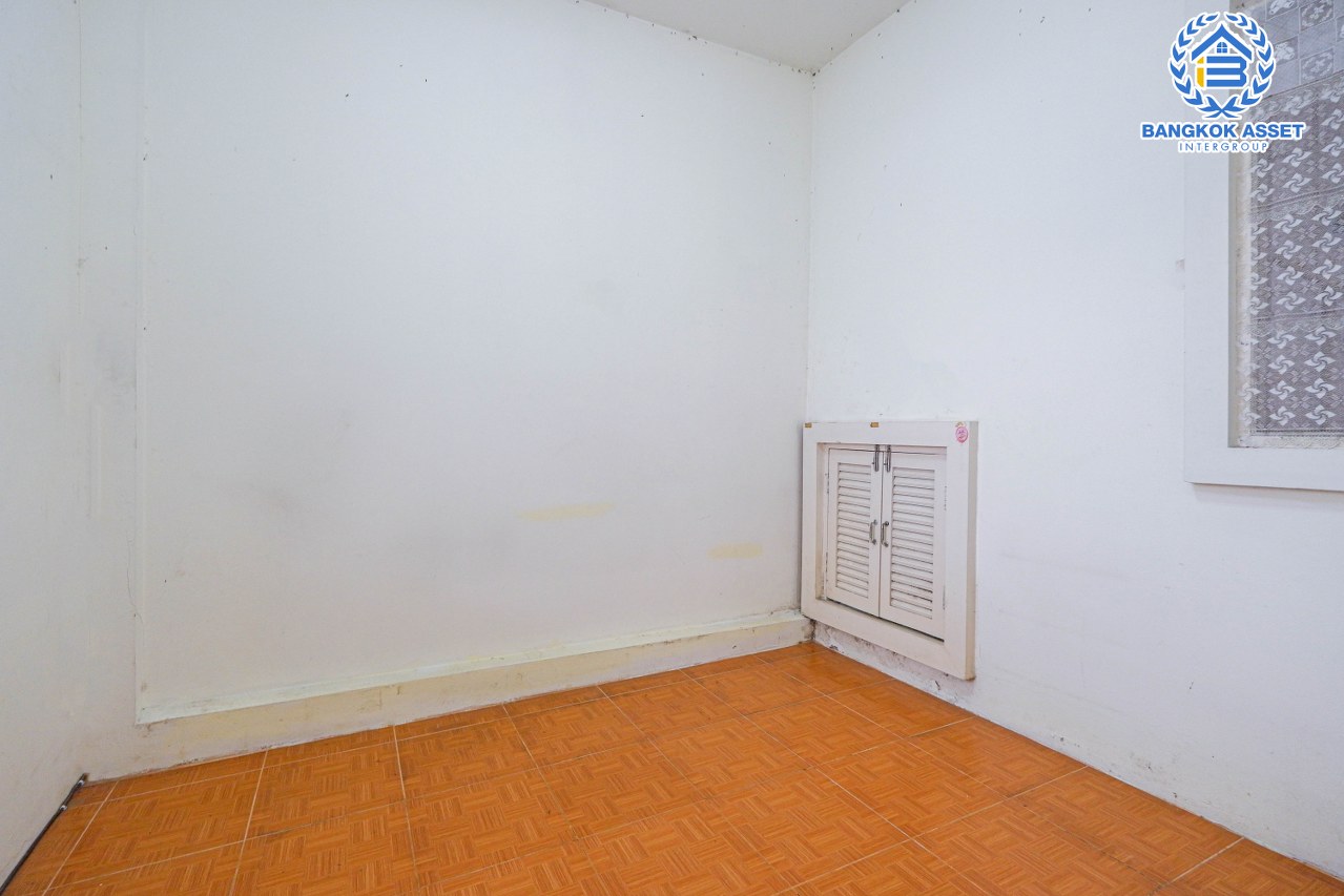 *****ทาวน์เฮ้าส์มือสองนนทบุรี ม.ทิพย์พิมานการ์เด้น บ้านกล้วย-ไทรน้อย เนื้อที่ 18 ตร.ว. ฟังก์ชัน 3 ห้องนอน 2 ห้องน้ำ บ้านสภาพดี น่าอยู่อาศัย บนทำเลดี เชื่อมต่อหลายเส้นทาง ใกล้เซ็นทรัลเวสต์เกต และรถไฟฟ้าสายสีม่วง "สถานีคลองบางไผ่"...