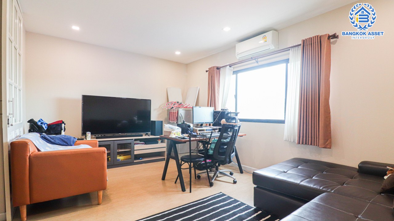 *****ทาวน์เฮ้าส์มือสอง ม.พาทิโอ วิภาวดี-สรงประภา เนื้อที่กว้าง 19.60 ตร.ว. ฟังก์ชัน 4 ห้องนอน 3 ห้องน้ำ 2 ที่จอดรถ บ้านสภาพสวยทำเลดี เชื่อมต่อถนนสรงประภา, ถนนแจ้งวัฒนะ, ถนนวิภาวดีรังสิต ใกล้รถไฟฟ้าสายสีแดง "สถานีดอนเมือง" และจุดขึ้นทางด่วน "ดอนเมือง"