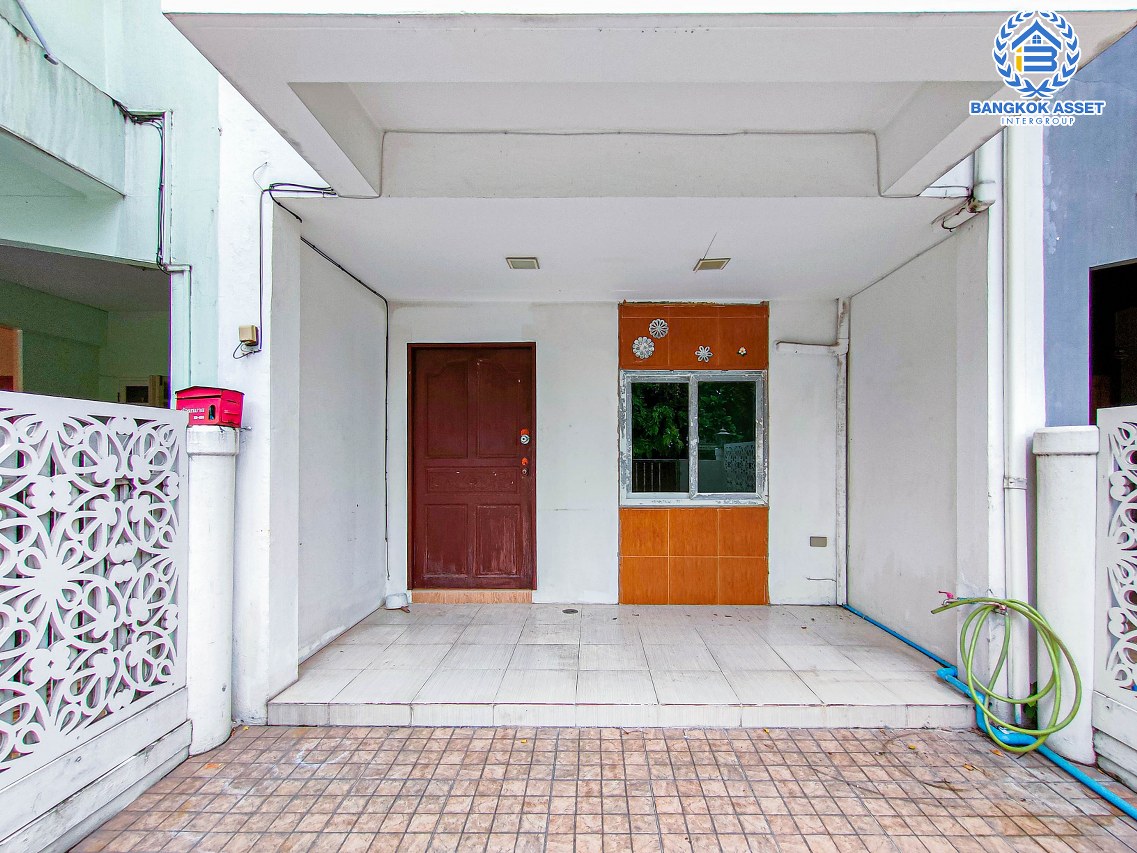 *****ทาวน์เฮาส์มือสองนนทบุรี ม.สิรีนเฮ้าส์ รัตนาธิเบศร์ เนื้อที่ 20.1 สภาพดี พร้อมฟังก์ชัน 2 ห้องน้ำ 2 ห้องน้ำ พิเศษฟรี! 4 เครื่องปรับอากาศ ทำเลเดินทางสะดวก ใกล้โครงการรถไฟฟ้าสายสีม่วง "สถานีไทรม้า" และห้างสรรพสินค้า "เซ็นทรัลรัตนาธิเบศร์"