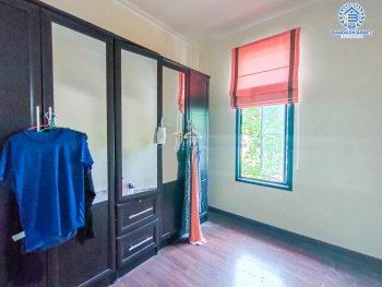 *****ทาวน์เฮ้าส์มือสอง ม.จิราวดี บางกรวย-พระราม5 หลังมุม เนื้อที่กว้าง 26.10 ตร.ว. ฟังก์ชัน 3 ห้องนอน 2 ห้องน้ำ 1 ที่จอดรถ ภายในตกแต่งโมเดิร์น พร้อมเข้าอยู่ ด้านข้างบ้านมีพื้นที่โล่งพร้อมใช้งาน ตั้งบนทำเลดี เชื่อมต่อถนนรัตนาธิเบศร์, ถนนติวานนท์, ถนนเลี่ยงเมืองนนทบุรี ใกล้รถไฟฟ้าสายสีม่วง "สถานีแยกนนทบุรี1"