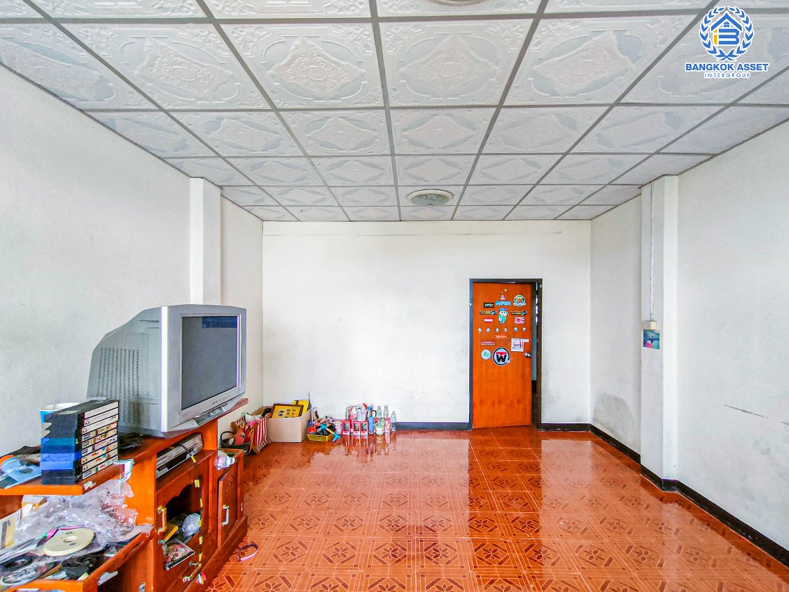 *****อาคารพาณิชย์มือสองกรุงเทพฯ ซอยสินเนรมิต เพชรเกษม เนื้อที่กว้างถึง 32 ตร.ว. ฟังก์ชัน 5 ห้องนอน 3 ห้องน้ำ อาคารพาณิชย์ต่อเติมเต็ม ค้าขายได้ บนทำเลดี เพียง 20 นาทีก็ถึงรถไฟฟ้าสายสีน้ำเงิน "สถานีหลักสอง" จองเลย!