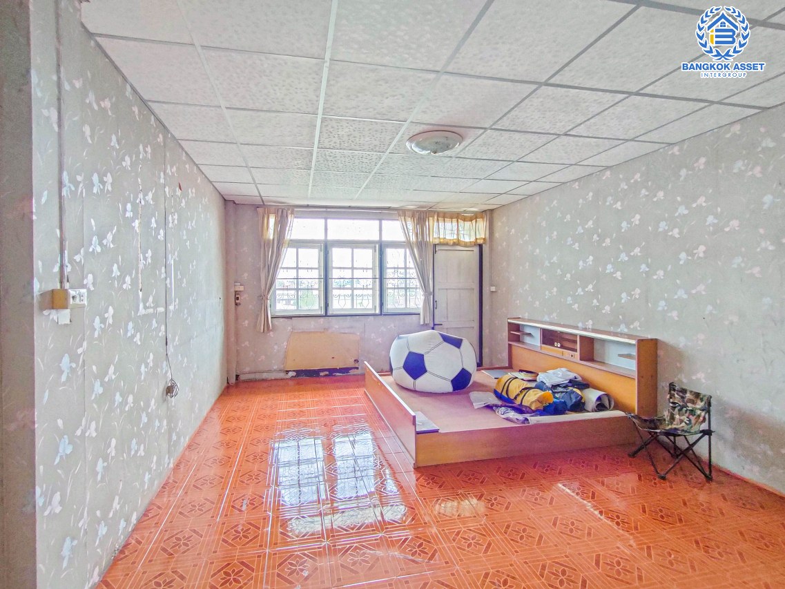 *****อาคารพาณิชย์มือสองกรุงเทพฯ ซอยสินเนรมิต เพชรเกษม เนื้อที่กว้างถึง 32 ตร.ว. ฟังก์ชัน 5 ห้องนอน 3 ห้องน้ำ อาคารพาณิชย์ต่อเติมเต็ม ค้าขายได้ บนทำเลดี เพียง 20 นาทีก็ถึงรถไฟฟ้าสายสีน้ำเงิน "สถานีหลักสอง" จองเลย!