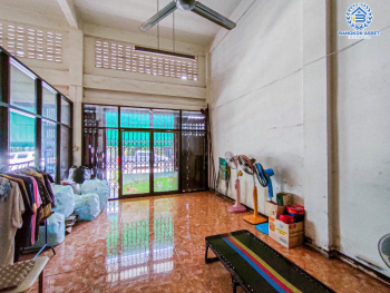 *****อาคารพาณิชย์มือสองกรุงเทพฯ ซอยสินเนรมิต เพชรเกษม เนื้อที่กว้างถึง 32 ตร.ว. ฟังก์ชัน 5 ห้องนอน 3 ห้องน้ำ อาคารพาณิชย์ต่อเติมเต็ม ค้าขายได้ บนทำเลดี เพียง 20 นาทีก็ถึงรถไฟฟ้าสายสีน้ำเงิน "สถานีหลักสอง" จองเลย!