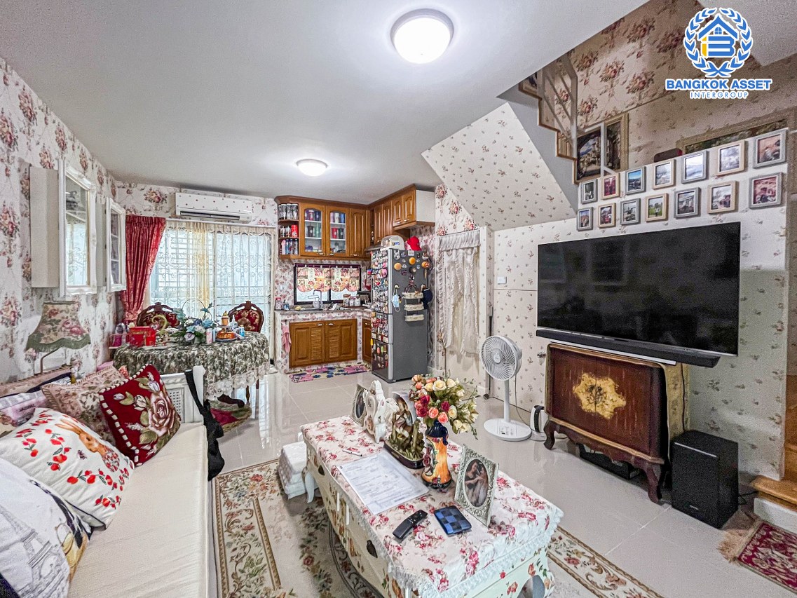 *****ทาวน์โฮมมือสองกรุงเทพฯ ม.บ้านกลางเมือง พระราม9-อ่อนนุช เนื้อที่ 18.1 ตร.ว. ฟังก์ชัน 3 ห้องนอน 3 ห้องน้ำ 2 ที่จอดรถ บนทำเลใกล้สนามบินสุวรรณภูมิ, รถไฟฟ้าสายแอร์พอร์ต เรล ลิงค์ "สถานีบ้านทับช้าง" และทางด่วน "มอเตอร์เวย์ ชลบุรี"