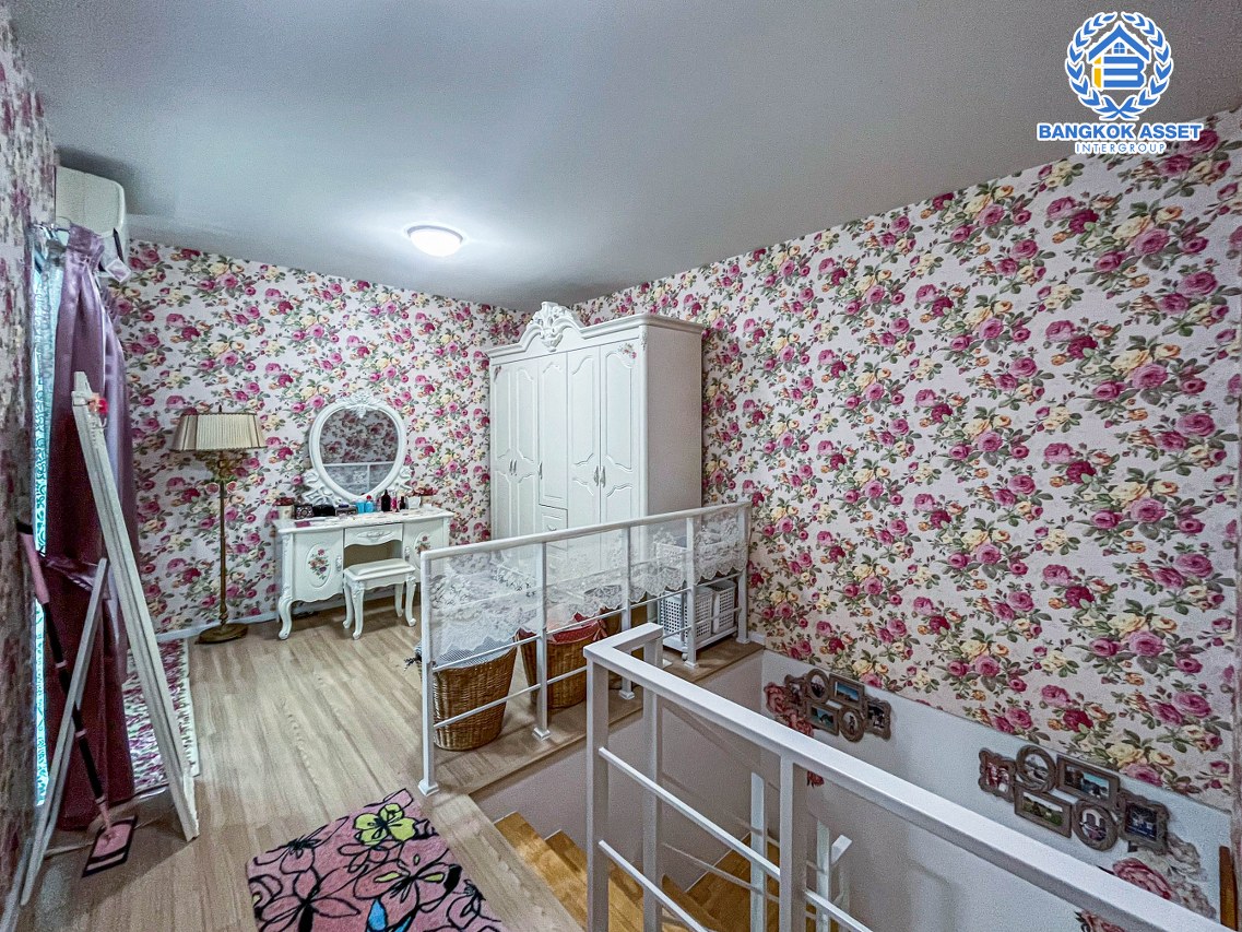 *****ทาวน์โฮมมือสองกรุงเทพฯ ม.บ้านกลางเมือง พระราม9-อ่อนนุช เนื้อที่ 18.1 ตร.ว. ฟังก์ชัน 3 ห้องนอน 3 ห้องน้ำ 2 ที่จอดรถ บนทำเลใกล้สนามบินสุวรรณภูมิ, รถไฟฟ้าสายแอร์พอร์ต เรล ลิงค์ "สถานีบ้านทับช้าง" และทางด่วน "มอเตอร์เวย์ ชลบุรี"