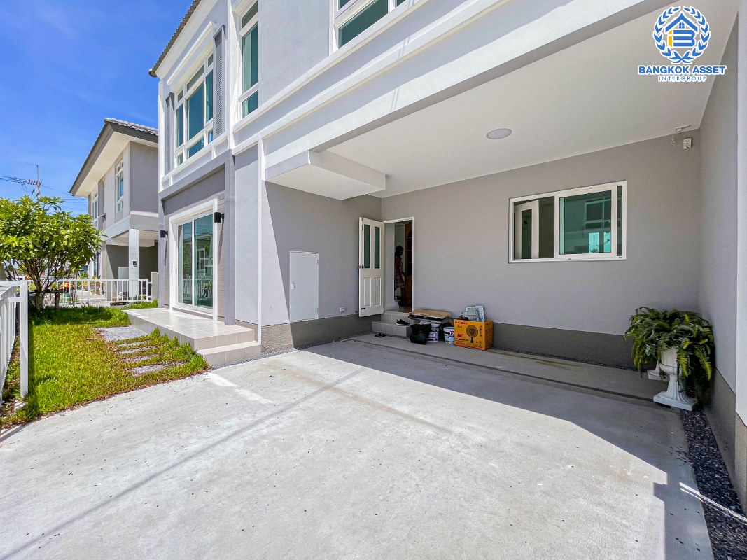 *****บ้านแฝดมือสองนนทบุรี ม.คาซ่าวิลล์ ปิ่นเกล้า-ศรีรัช เนื้อที่ 35 ตร.ว บ้านใหม่บิวท์อินสวย พร้อมฟังก์ชัน 3 ห้องนอน 3 ห้องน้ำ 2 ที่จอดรถ ทำเลดีสงบ เหมาะกับทุกครอบครัว ใกล้ห้างสรรพสินค้า "พลัสมอล" และทางด่วน "ศรีรัช" พร้อมขายแล้วจองเลย!