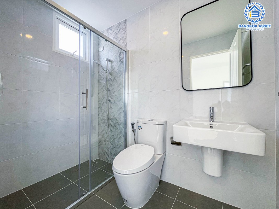 *****บ้านแฝดมือสองนนทบุรี ม.คาซ่าวิลล์ ปิ่นเกล้า-ศรีรัช เนื้อที่ 35 ตร.ว บ้านใหม่บิวท์อินสวย พร้อมฟังก์ชัน 3 ห้องนอน 3 ห้องน้ำ 2 ที่จอดรถ ทำเลดีสงบ เหมาะกับทุกครอบครัว ใกล้ห้างสรรพสินค้า "พลัสมอล" และทางด่วน "ศรีรัช" พร้อมขายแล้วจองเลย!