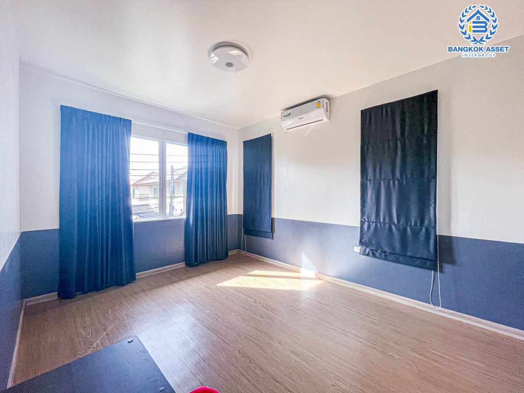 บ้านเดี่ยวมือสองปทุมธานี ม.ฮาบิเทีย ราชพฤกษ์-345 เนื้อที่กว้างสุดคุ้ม 60.2 ตร.ว บ้านสวยพร้อมอยู่ หลังมุม กับฟังก์ชัน 4 ห้องนอน 4 ห้องน้ำ 2 ที่จอดรถ มีระบบรักษาความปลอดภัยเพียบพร้อม ทำเลใกล้ถนนใหญ่ เชื่อมต่อถนนสะพานนนทบุรี-บางบัวทอง, ถนนราชพฤกษ์ พร้อมขายแล้ว!