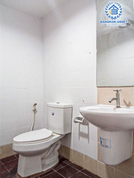 *****ทาวน์เฮ้าส์มือสอง ม.เดอะคอนเนค5 วงแหวน-รามอินทรา เนื้อที่กว้าง 18 ตร.ว. ฟังก์ชัน 3 ห้องนอน 2 ห้องน้ำ จอดรถได้ 1 คัน ตกแต่งใหม่ ภายในสภาพสวย พร้อมครัวแบบบิวท์อิน และของแถมหลายรายการ ตั้งบนทำเลแห่งการเดินทาง ใกล้ศูนย์การค้าแฟชั่นไอส์แลนด์ จุดขึ้นทางด่วน "รามอินทรา-อาจณรงค์"