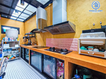 *****ทาวน์เฮ้าส์มือสองกรุงเทพมหานคร ม.เดอะวิลล่า รามอินทรา เนื้อที่ 21 ตร.ว สภาพดี น่าอยู่ พร้อมฟังก์ชัน 4 ห้องนอน 2 ห้องน้ำ 1 ที่จอดรถ พิเศษฟรี! 3 เครื่องปรับอากาศและ 2 เครื่องทำน้ำอุ่น ทำเลติดถนนใหญ่ เชื่อมต่อถนนกาญจนาภิเษก, ถนนคู้บอน และห้างสรรพสินค้า "เซ็นทรัลรามอินทรา"