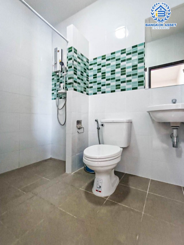 *****ทาวน์เฮ้าส์มือสองนนทบุรี ม.ศุภาลัยพรีโม่ นครอินทร์-พระราม5 เนื้อที่กว้างเกือบ 23 ตร.ว. ฟังก์ชัน 3 ห้องนอน 2 ห้องน้ำ 2 ที่จอดรถ แถมฟรี! 3 เครื่องปรับอากาศ 1 เครื่องทำน้ำอุ่น บนทำเลดี ใกล้รถไฟฟ้าสายสีม่วง "สถานีแยกติวานนท์" และทางด่วน "ศรีรัช"