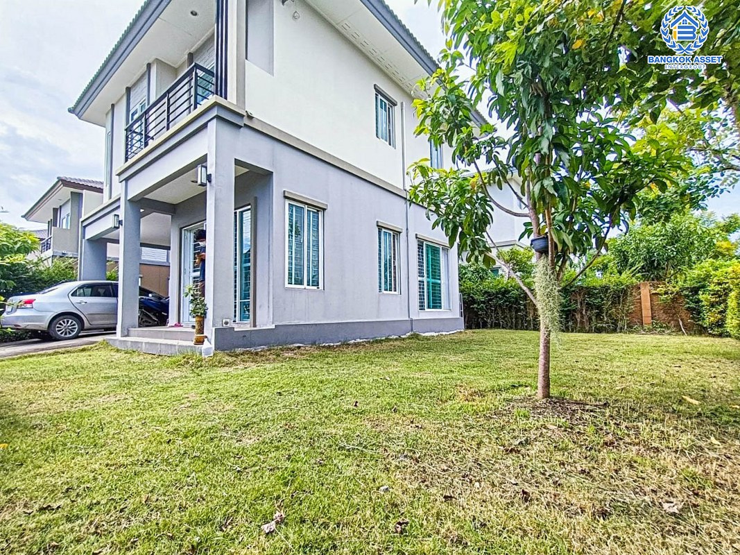 *****บ้านเดี่ยวมือสอง สมุทรปราการ ม.เดอะแพลนท์ เทพารักษ์-บางนา หลังมุม เนื้อที่กว้างเกือบ 63 ตร.ว. ฟังก์ชัน 3 ห้องนอน 2 ห้องน้ำ 2 ที่จอดรถ บ้านสวย พื้นที่กว้างขวาง เชื่อมต่อถนนเทพารักษ์, ถนนศรีนครินทร์, ถนนกิ่งแก้ว ใกล้สนามบินสุวรรณภูมิ และจุดขึ้นทางด่วน "บูรพาวิถี" จองเลย!