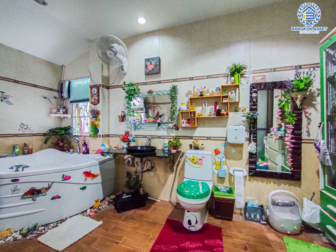 *****บ้านเดี่ยวมือสองกรุงเทพฯ ม.เอื้อประชา นวลจันทร์ เนื้อที่กว้างถึง 50.2 ตร.ว. ฟังก์ชัน 4 ห้องนอน 3 ห้องน้ำ 2 ที่จอดรถ บ้านต่อเติมเต็ม พื้นที่ใช้สอยเยอะ บนทำเลแห่งการเดินทาง เชื่อมต่อถ.นวลจันทร์, ถ.ประดิษฐ์มนูธรรม ใกล้ทางด่วนพิเศษ "ฉลองรัช" ราคาสุดคุ้ม!