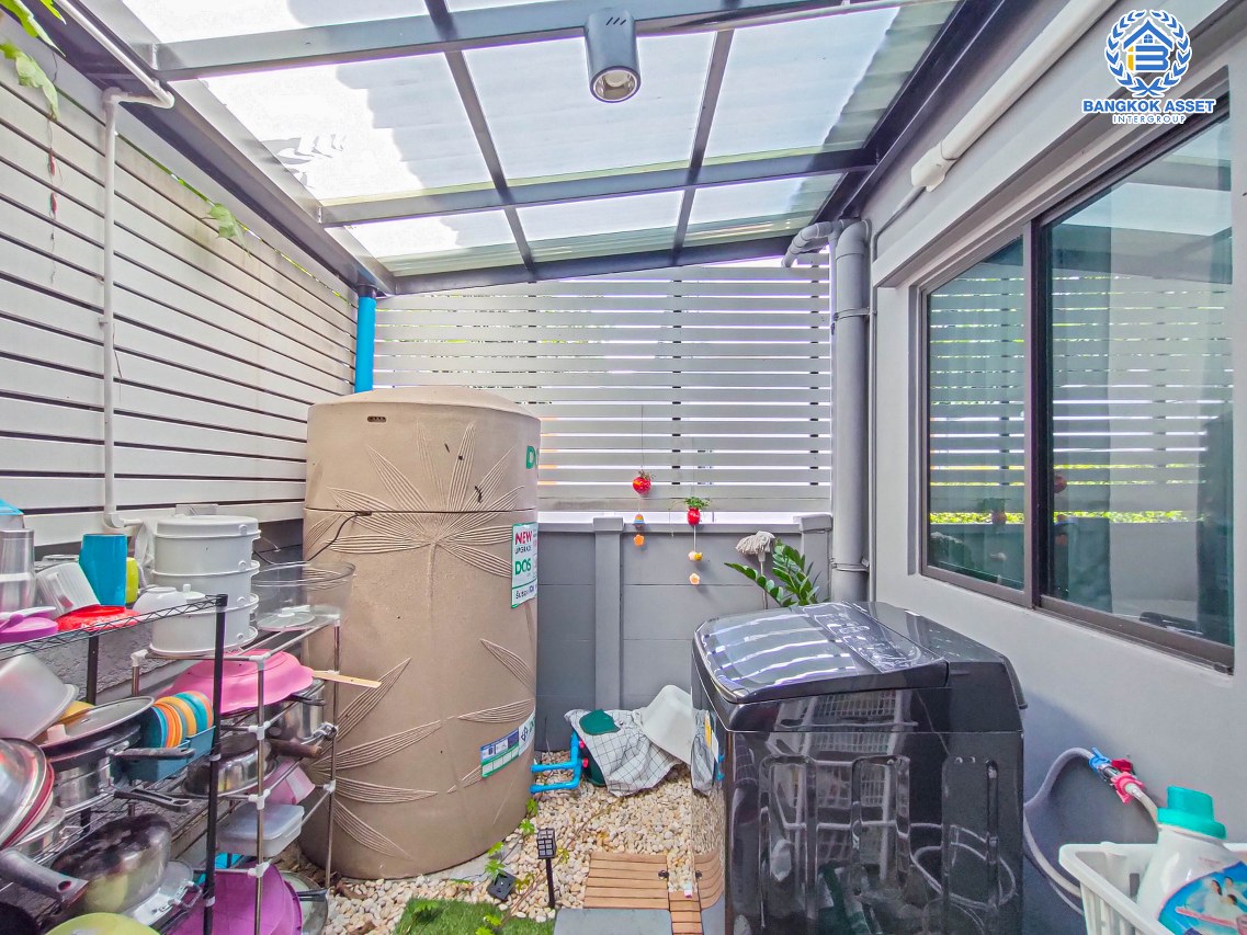 *****ทาวน์เฮ้าส์มือสองย่านนนทบุรี ม.พลีโน่ ราชพฤกษ์ หลังมุม! คุณภาพระดับ AP บนเนื้อที่ 19.1 ตร.ว. ฟังก์ชัน 3 ห้องนอน 2 ห้องน้ำ 2 ที่จอดรถ บ้านสวย สภาพดีน่าอยู่มาก มาพร้อมบิวท์อินภายใน การเดินทางสะดวกสบาย เชื่อมต่อถนนราชพฤกษ์, ถนนชัยพฤกษ์, ถนน 345 ใกล้ทางด่วน "ศรีรัช"