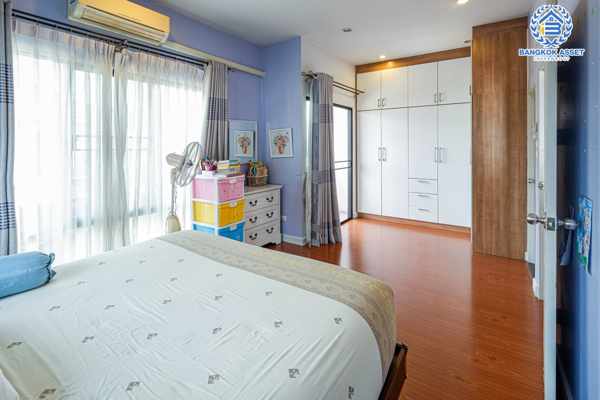 *****บ้านแฝดมือสองนนทบุรี ม.โมดิวิลล่า ปิ่นเกล้า-วงแหวน เนื้อที่กว้างถึง 38 ตร.ว. ฟังก์ชัน 3 ห้องนอน 2 ห้องน้ำ 1 ที่จอดรถ บ้านสภาพสวย บนทำเลดี บนทำเลเดินทางสะดวก เชื่อมต่อ ถ.กาญจนาภิเษก, ถ.บรมราชชนนี, ถ.ศาลายา ใกล้ทางด่วน "ศรีรัช" จองเลย!