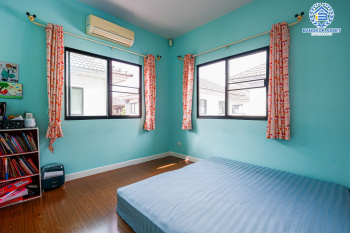 *****บ้านแฝดมือสองนนทบุรี ม.โมดิวิลล่า ปิ่นเกล้า-วงแหวน เนื้อที่กว้างถึง 38 ตร.ว. ฟังก์ชัน 3 ห้องนอน 2 ห้องน้ำ 1 ที่จอดรถ บ้านสภาพสวย บนทำเลดี บนทำเลเดินทางสะดวก เชื่อมต่อ ถ.กาญจนาภิเษก, ถ.บรมราชชนนี, ถ.ศาลายา ใกล้ทางด่วน "ศรีรัช" จองเลย!