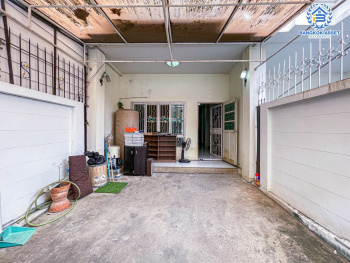 *****ทาวน์โฮมมือสองกรุงเทพฯ หมู่บ้าน เอกนคร วัชรพล เนื้อที่ 16 ตร.ว. ฟังก์ชัน 3 ห้องนอน 3 ห้องน้ำ 1 ที่จอดรถ บ้านสภาพดี บนทำเลเชื่อมต่อถนนสุขาภิบาล 5 ใกล้จุดขึ้นทางด่วน "รามอินทรา" และทางด่วน "วงแหวนตะวันออก" ราคาถูกพิเศษสุดในโครงการ