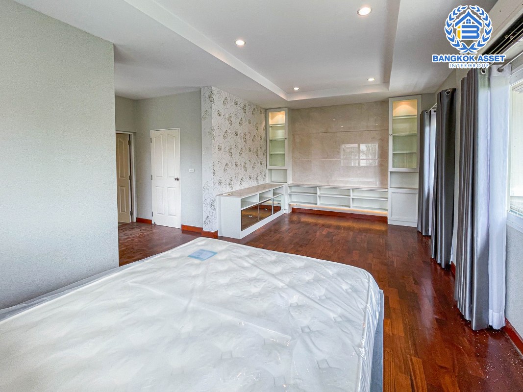 *****บ้านเดี่ยวมือสองนนทบุรี ม.ลัดดารมย์ ราชพฤกษ์-รัตนาธิเบศร์2 มีเนื้อที่สูงสุดเกือบ 98 ตร.ว บ้านสวยมาก พร้อมขาย กับฟังก์ชันสุดคุ้ม 5 ห้องนอน 5 ห้องน้ำ 2 ที่จอดรถ พิเศษฟรี! 5 เครื่องปรับอากาศ ทำเลดี ติดถนนใหญ่ เดิงทางสะดวก เหมาะกับทุกไลฟ์สไตล์ เชื่อมต่อถนนราชพฤกษ์, ชัยพฤกษ์ จองเลย!