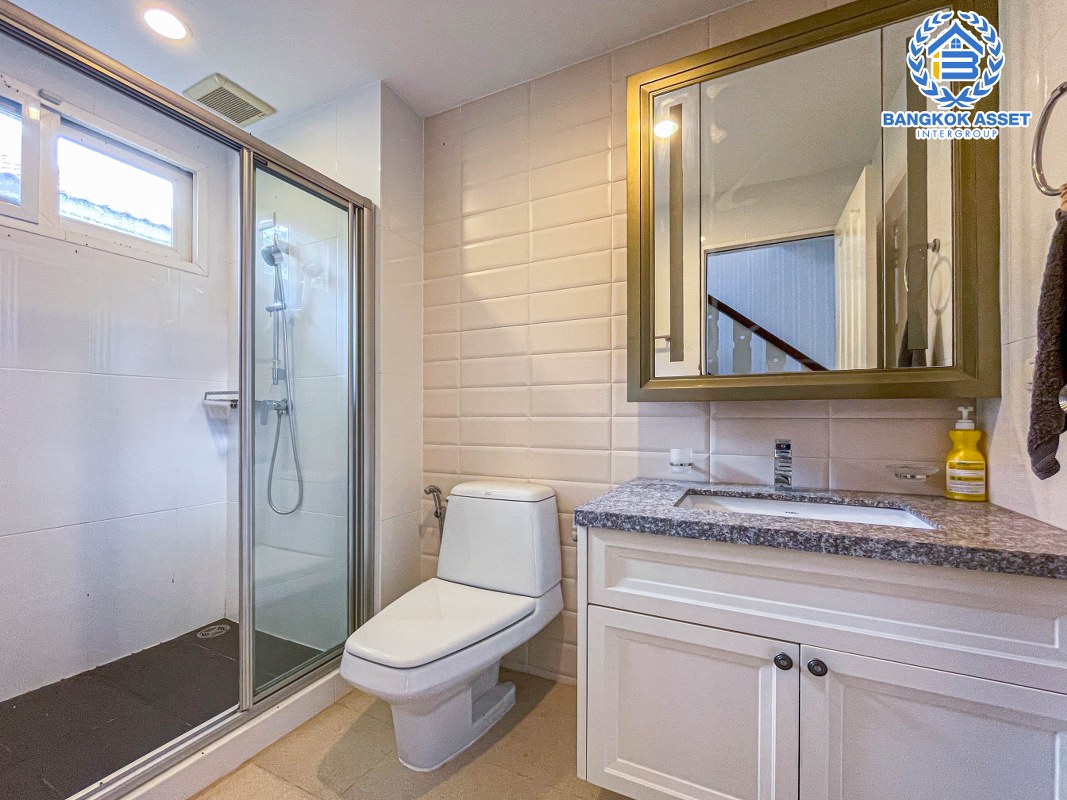 *****บ้านเดี่ยวมือสองนนทบุรี ม.ลัดดารมย์ ราชพฤกษ์-รัตนาธิเบศร์2 มีเนื้อที่สูงสุดเกือบ 98 ตร.ว บ้านสวยมาก พร้อมขาย กับฟังก์ชันสุดคุ้ม 5 ห้องนอน 5 ห้องน้ำ 2 ที่จอดรถ พิเศษฟรี! 5 เครื่องปรับอากาศ ทำเลดี ติดถนนใหญ่ เดิงทางสะดวก เหมาะกับทุกไลฟ์สไตล์ เชื่อมต่อถนนราชพฤกษ์, ชัยพฤกษ์ จองเลย!