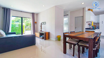 *****บ้านเดี่ยวมือสอง ปทุมธานี ม.เพฟ รังสิต เนื้อที่กว้างกว่า 60.10 ตร.ว. ฟังก์ชัน 4 ห้องนอน 3 ห้องน้ำ จอดรถได้ 2 คัน ภายในตกแต่งแบบโมเดิร์น โครงการตั้งบนทำเลศักยภาพ เข้า-ออกได้ทั้งถนนกาญจณาภิเษก(วงแหวน) ถนนคลองหลวง ถนนรามอินทรา ใกล้ฟิวเจอร์พาร์ครังสิต