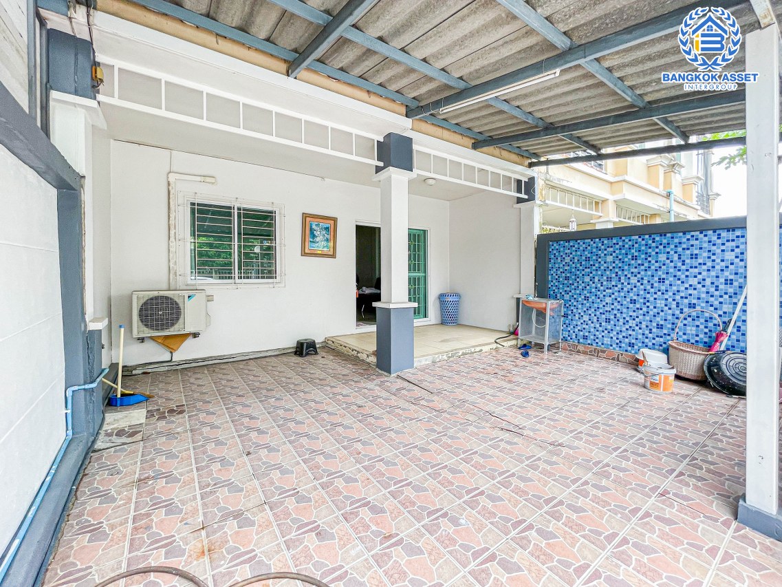 ทาวน์เฮ้าส์มือสอง นนทบุรี ม.วิวสวน ไทรน้อย เนื้อที่ 24 ตร.ว. ฟังก์ชัน 4 ห้องนอน 2 ห้องน้ำ จอดรถได้ 1 คัน สภาพภายในสวย ต่อเติมห้องนอนด้านล่าง ตั้งบนทำเลเดินทางสะดวก ใกล้เซ็นทรัลเวสต์เกต เชื่อมต่อถนนบางกรวย-ไทรน้อย ถนนกาญจณาภิเษก ถนนรัตนาธิเบศร์ จองเลย!...