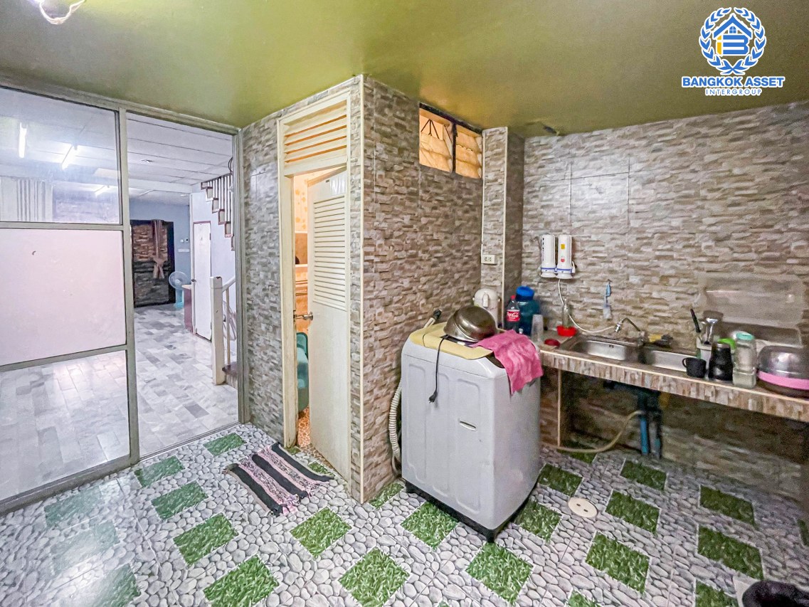 *****ทาวน์เฮ้าส์มือสอง นนทบุรี ม.ปิยวรารมย์3 บ้านกล้วย-ไทรน้อย เนื้อที่ 16 ตร.ว. ฟังก์ชัน 2 ห้องนอน 2 ห้องน้ำ 1 ที่จอดรถ สภาพภายในสวย ในราคาสุดคุ้ม ฟรี! เครื่องปรับอากาศ 2 เครื่อง บนทำเลแห่งการเดินทาง เชื่อมต่อถนนกาญจนาภิเษก, ถนนบ้านกล้วย-ไทรน้อย, ถนนรัตนาธิเบศร์ จองเลย!