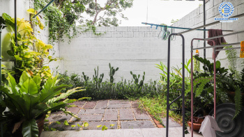 *****ทาวน์เฮ้าส์มือสอง ม.เรวดี3 รัตนาธิเบศร์ เนื้อที่กว้าง 25 ตารางวา สะอาด สภาพดี พร้อมขาย กับฟังก์ชัน 3 ห้องนอน 2 ห้องน้ำ 1 ที่จอดรถ พิเศษฟรี! 2 เครื่องปรับอากาศ ทำเลทอง โครงการติดถนนใหญ่ เดินทางสะดวก ใกล้โครงการรถไฟฟ้าสายสีม่วง "สถานีกระทรวงสาธารณสุข" และห้างสรรพสินค้า "เซ็นทรัลรัตนาธิเบศร์"