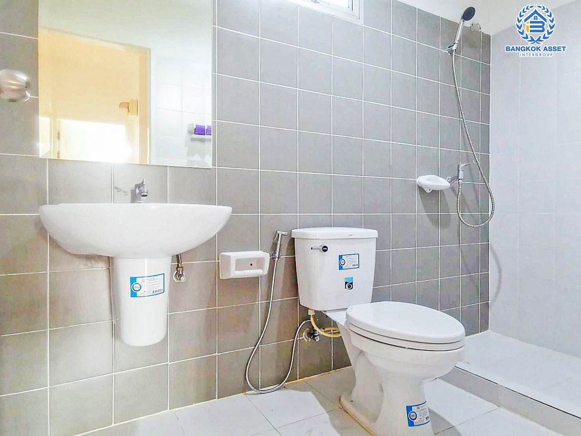 ทาวน์เฮ้าส์มือสอง ม.อารียา เดอะคัลเลอร์1 ลาดปลาเค้า เนื้อที่เกือบ 19 ตร.ว. ฟังก์ชัน 3 ห้องนอน 2 ห้องน้ำ 1 ที่จอดรถ บ้านแต่งใหม่สวยพร้อมเข้าอยู่ บนทำเลดี เชื่อมต่อถนนรามอินทรา, ถนนประเสริฐมนูกิจ, ถนนพหลโยธิน ใกล้รถไฟฟ้าสายสีเขียว "สถานีบางบัว" และทางด่วน "เอกมัย-รามอินทรา"