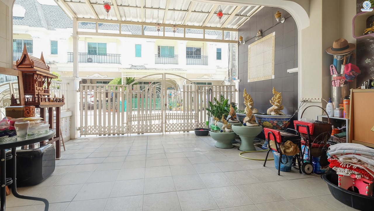 *****ทาวน์เฮ้าส์มือสองนนทบุรี ม.ปริญลักษณ์ไลท์ ราชพฤกษ์-พระราม5 ต่อเติมครบ พร้อมอยู่ บนเนื้อที่ 19.4 ตร.ว. ฟังก์ชัน 3 ห้องนอน 2 ห้องน้ำ 2 ที่จอดรถ ทำเลดีที่สุด ติด ถ.ราชพฤกษ์ ใกล้รถไฟฟ้าสายสีม่วง "สถานีบางรักน้อยท่าอิฐ" และทางด่วน "ศรีรัช" ในราคาพิเศษสุด!