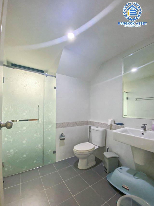 *****บ้านเดี่ยวมือสอง นนทบุรี ม.เซนโทร เวสต์เกต กาญจนาภิเษก บ้านคุณภาพจากแบรนด์ AP เนื้อที่มากถึง 51 ตร.ว. ฟังก์ชัน 3 ห้องนอน 3 ห้องน้ำ 2 ที่จอดรถ สภาพสวย พร้อมอยู่ แถมฟรี! เครื่องปรับอากาศ 4 เครื่อง บนทำเลดี ใกล้เซ็นทรัลเวสต์เกต และรถไฟฟ้าสายสีม่วง "สถานีคลองบางไผ่" และจุดขึ้นทางด่วน "งามวงศ์วาน"