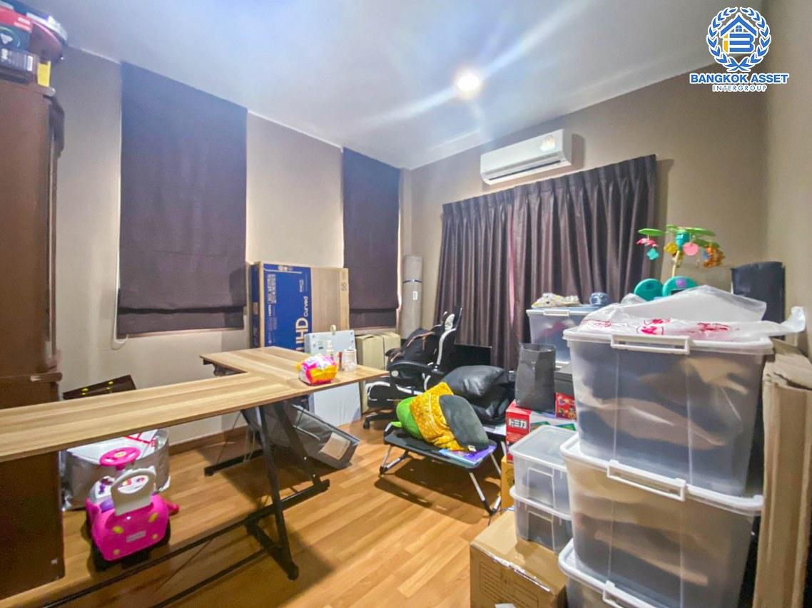 *****บ้านเดี่ยวมือสอง นนทบุรี ม.เซนโทร เวสต์เกต กาญจนาภิเษก บ้านคุณภาพจากแบรนด์ AP เนื้อที่มากถึง 51 ตร.ว. ฟังก์ชัน 3 ห้องนอน 3 ห้องน้ำ 2 ที่จอดรถ สภาพสวย พร้อมอยู่ แถมฟรี! เครื่องปรับอากาศ 4 เครื่อง บนทำเลดี ใกล้เซ็นทรัลเวสต์เกต และรถไฟฟ้าสายสีม่วง "สถานีคลองบางไผ่" และจุดขึ้นทางด่วน "งามวงศ์วาน"